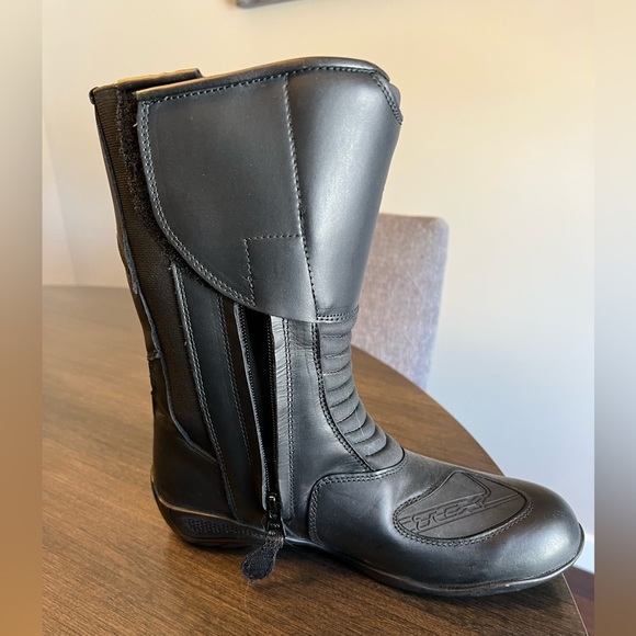 SOLD. - TCX Ladies Motorcycle Riding boot - Picture 8 of 10